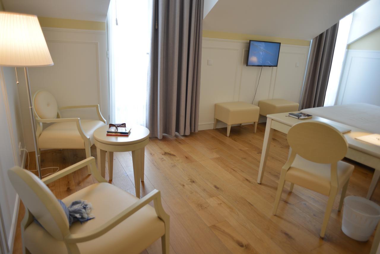Charming Blue Hotell Vila do Porto Exteriör bild